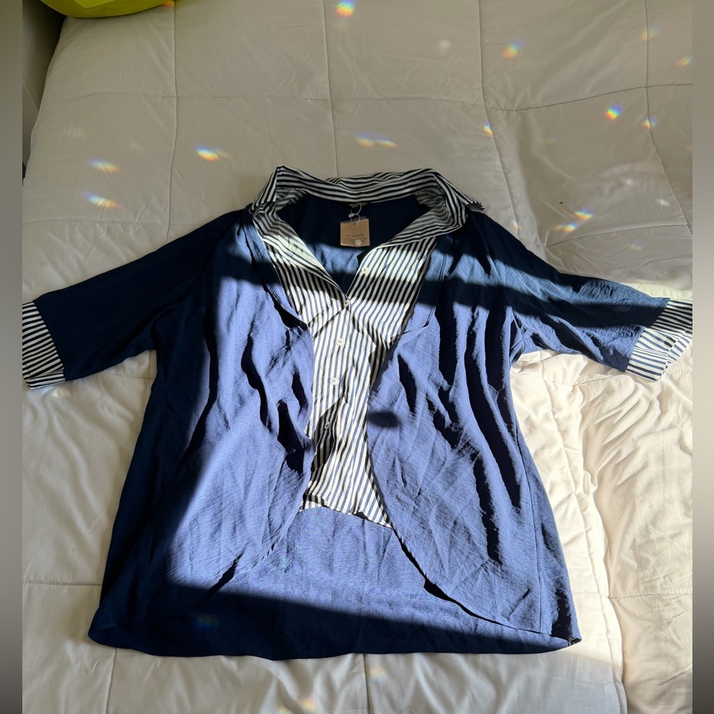 (NWT) Bloomchic - Women’s Blue Top with stripes